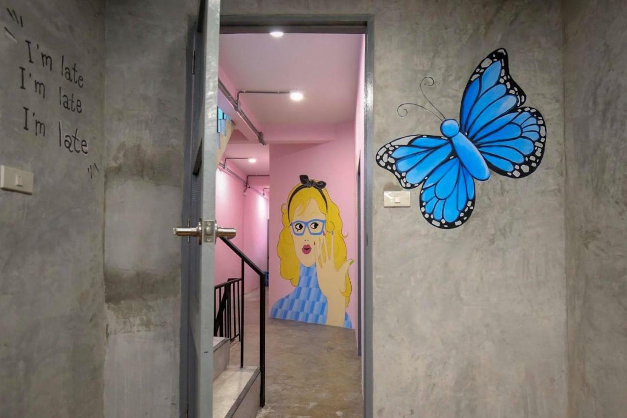 The April 24 Home بانكوك المظهر الخارجي الصورة